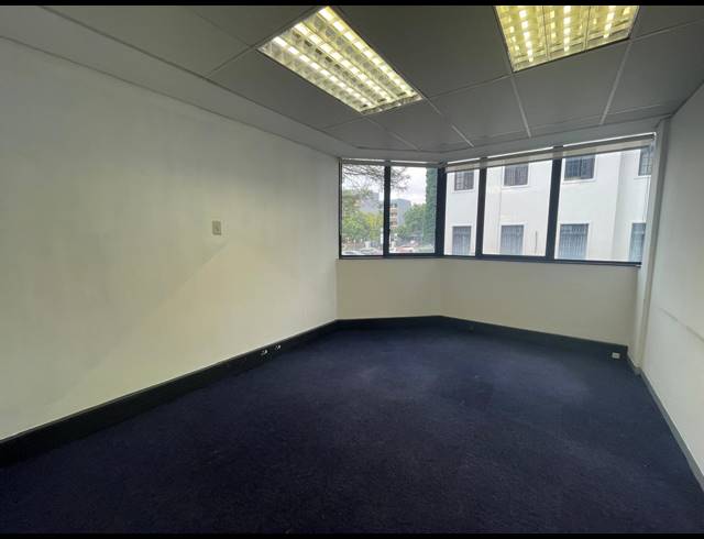 429M² OFFICE TO LET IN RIVONIA